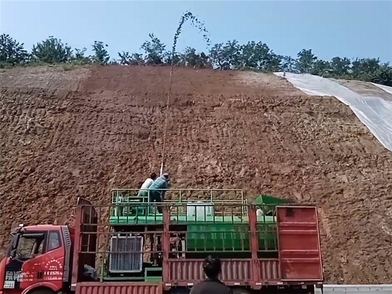 恒睿喷播机:靠专业技术设计,提升复杂地形绿化效率与安全性 恒睿喷播机:靠专业技术设计,提升复杂地形绿化效率与安全性