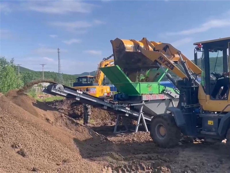 喷播绿化筛土设备选型指南！恒睿湿土筛分机是刚需款