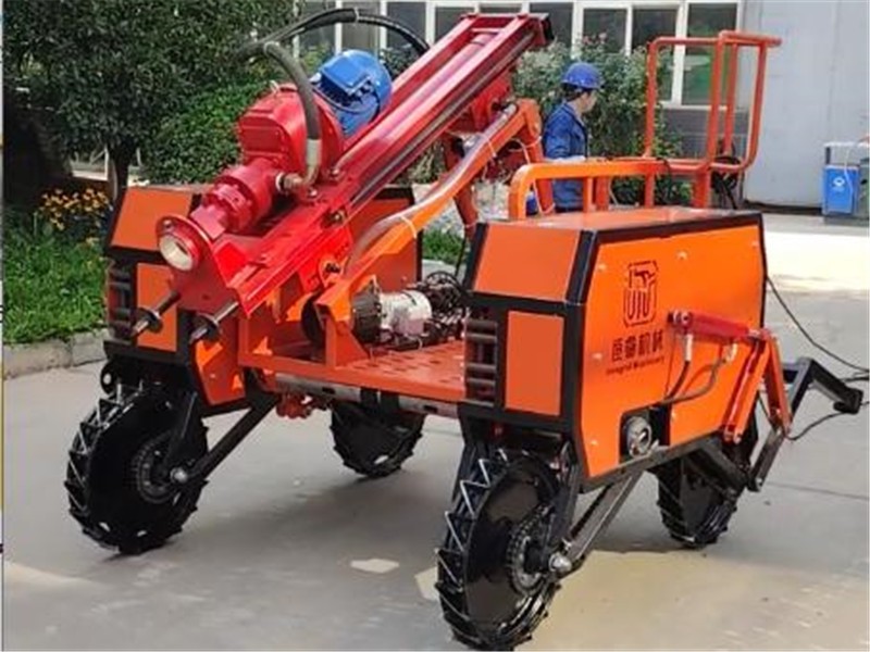 恒睿爬坡钻机 私人定制+旧机适配，复杂坡面施工零浪费方案