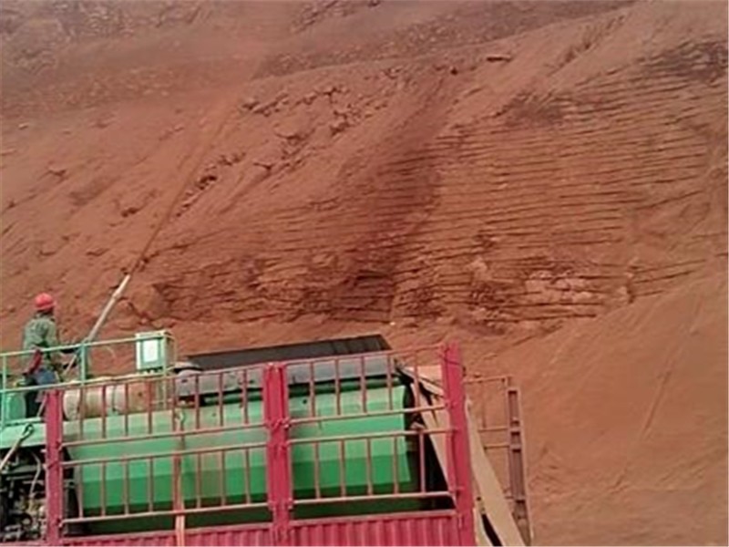 恒睿遥控喷播机——强筛分+大扬程，攻克高陡边坡生态修复难题